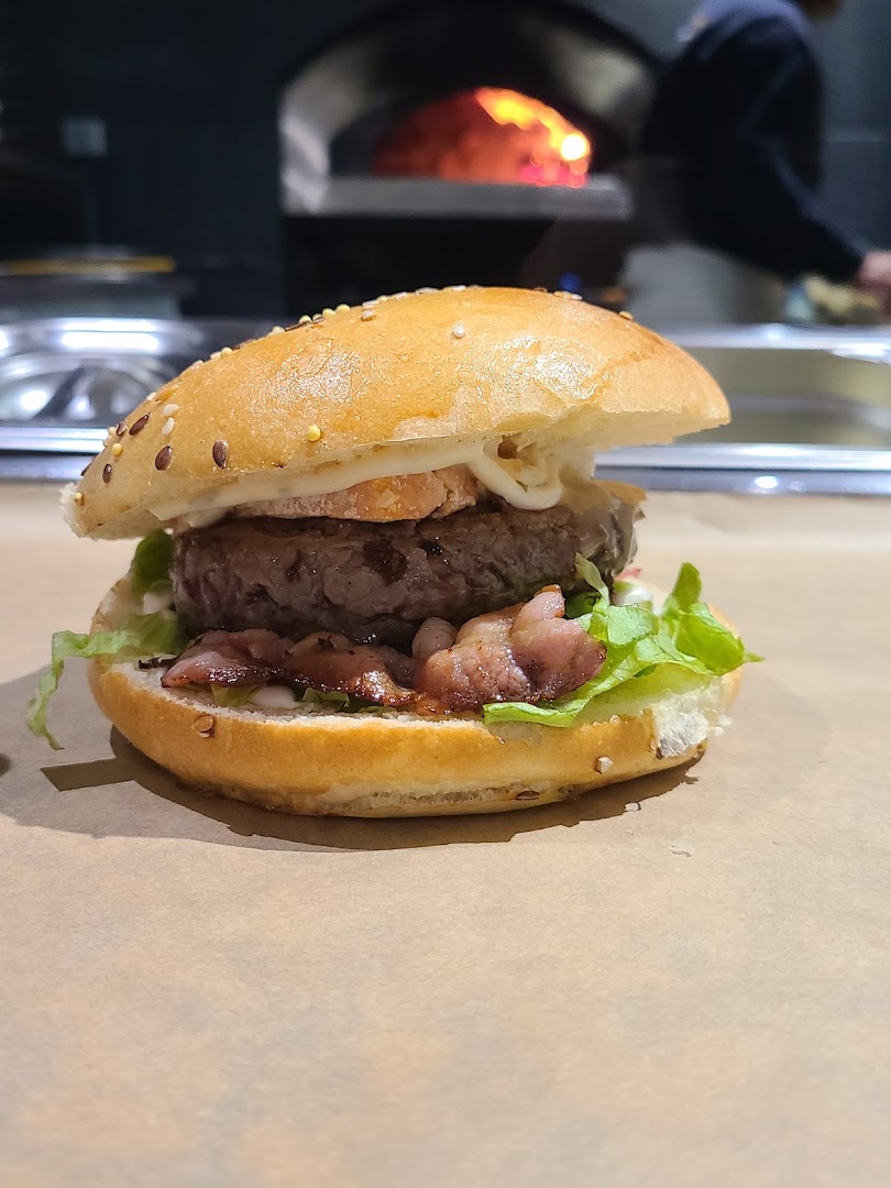 Les Masiers (pizza, burger, salades, paninis) · Photos 9